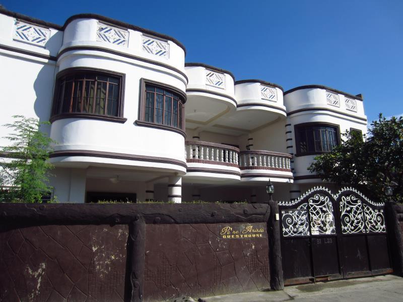 Pe'Re Aristo Guesthouse Mandaue City Exterior photo