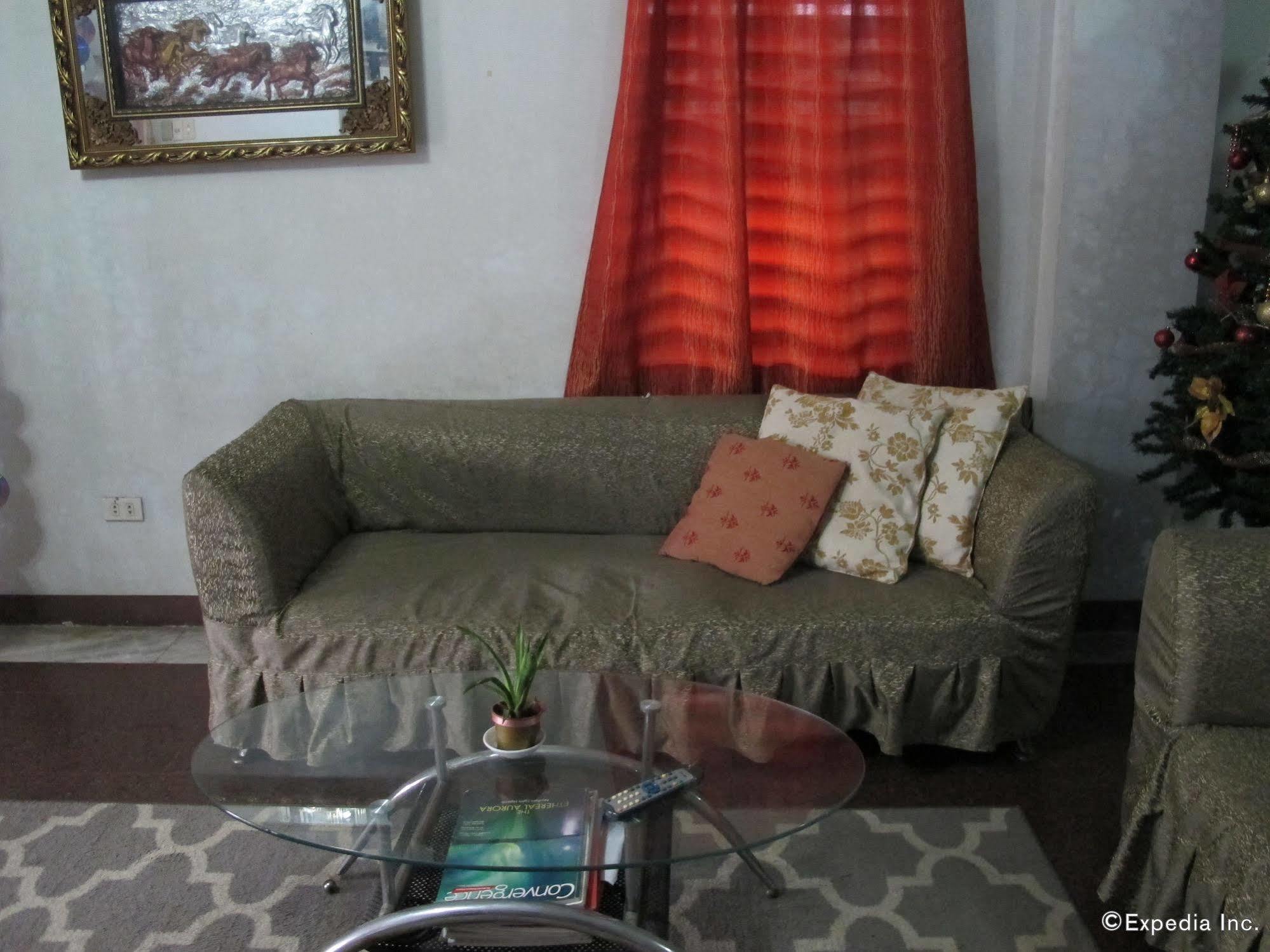 Pe'Re Aristo Guesthouse Mandaue City Exterior photo