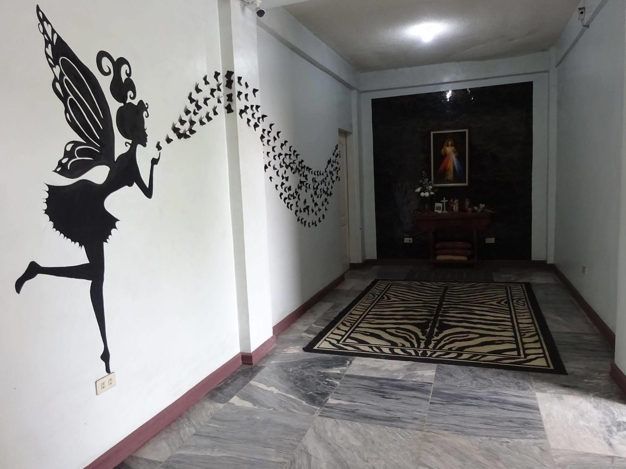 Pe'Re Aristo Guesthouse Mandaue City Exterior photo