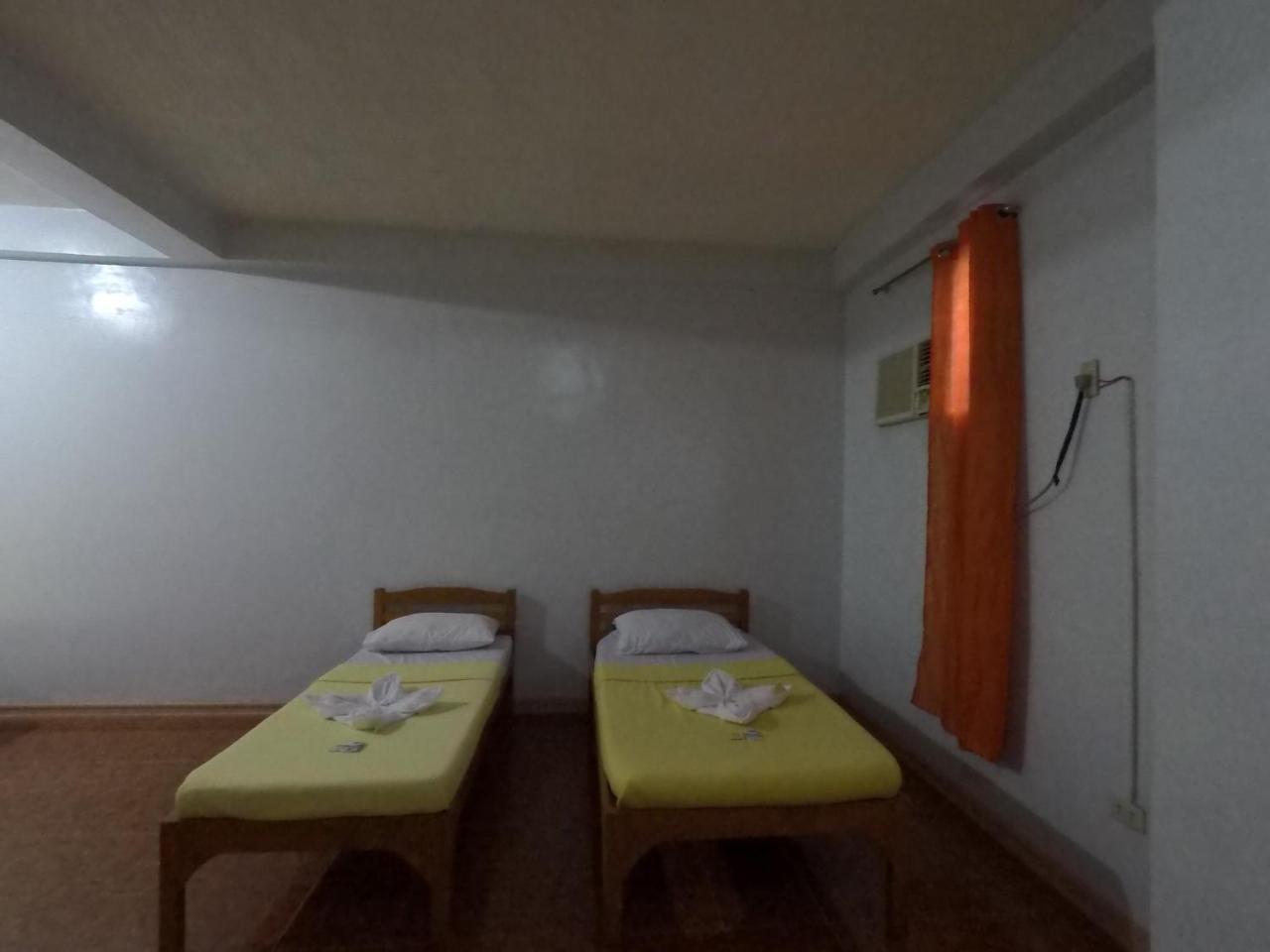 Pe'Re Aristo Guesthouse Mandaue City Exterior photo