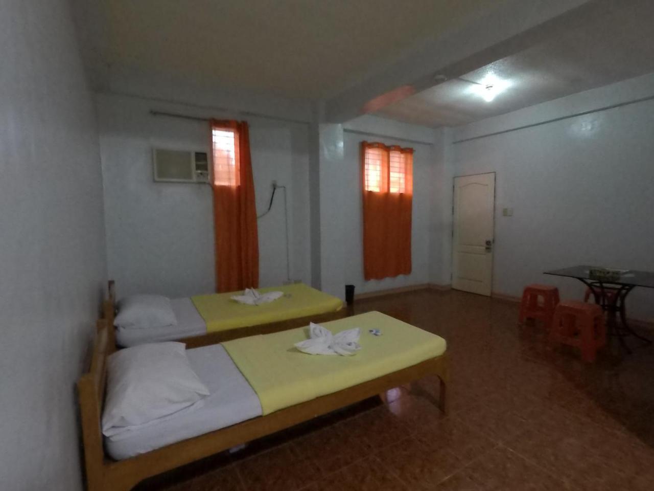 Pe'Re Aristo Guesthouse Mandaue City Exterior photo