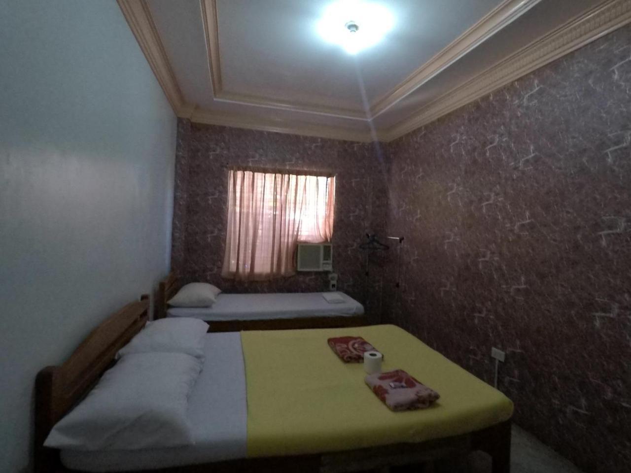 Pe'Re Aristo Guesthouse Mandaue City Exterior photo