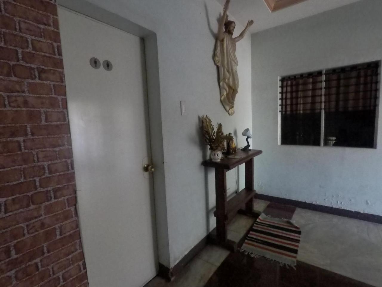 Pe'Re Aristo Guesthouse Mandaue City Exterior photo